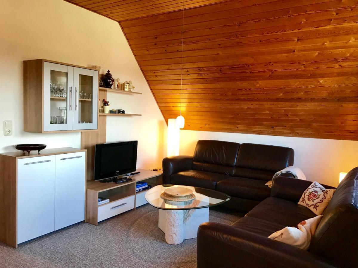 Mal Steinbock _ Ferienwohnung Anni Malente Exterior foto
